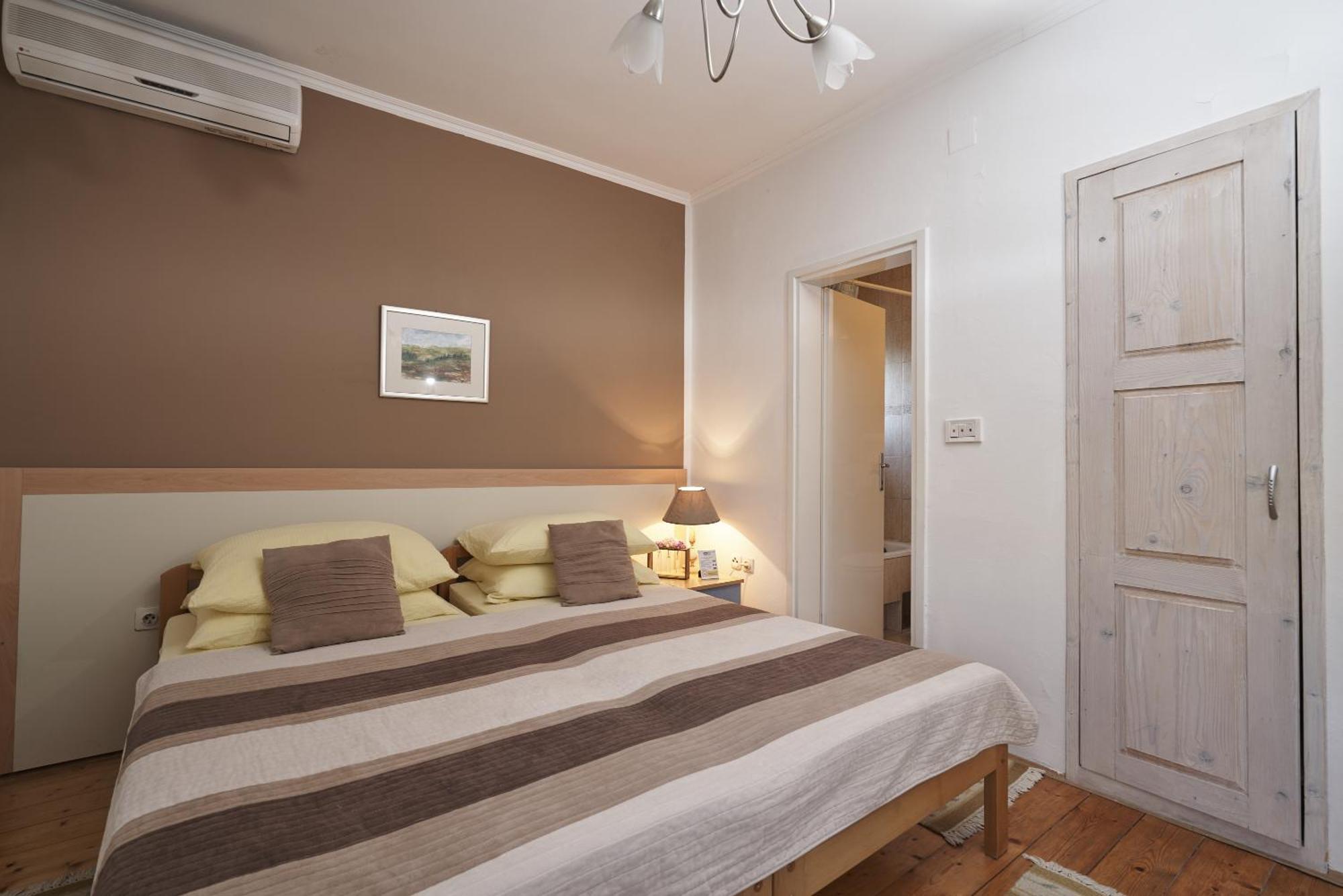 Hotel Pansion Rose Mostar Exterior foto