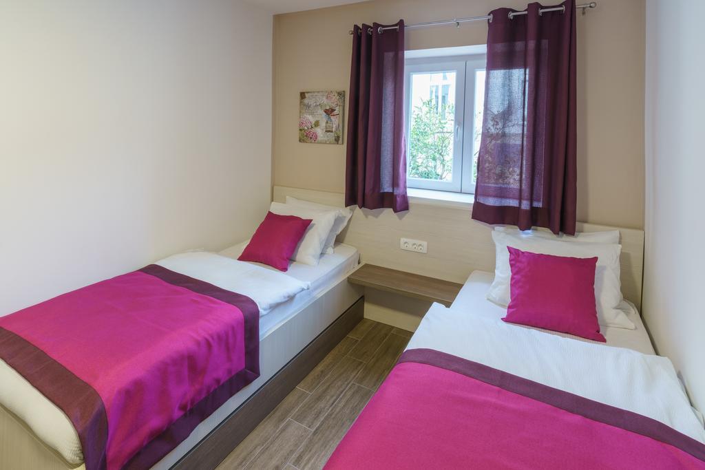 Hotel Pansion Rose Mostar Exterior foto