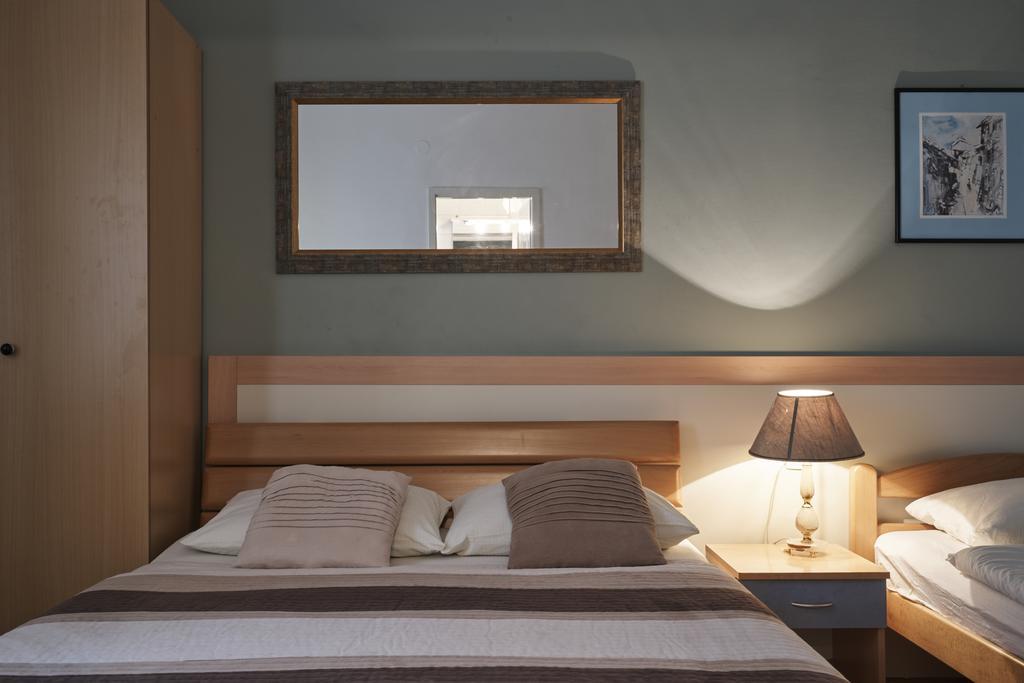 Hotel Pansion Rose Mostar Exterior foto