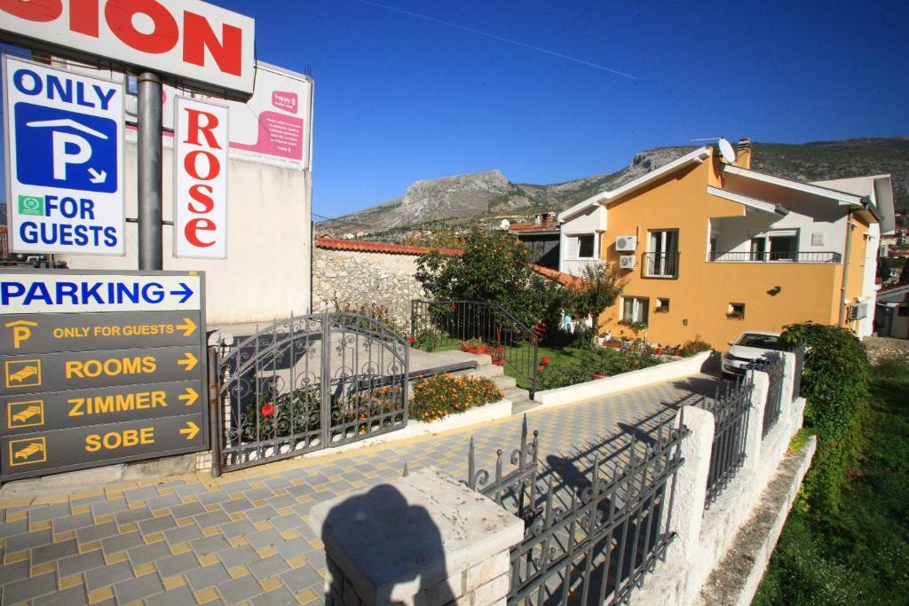 Hotel Pansion Rose Mostar Exterior foto