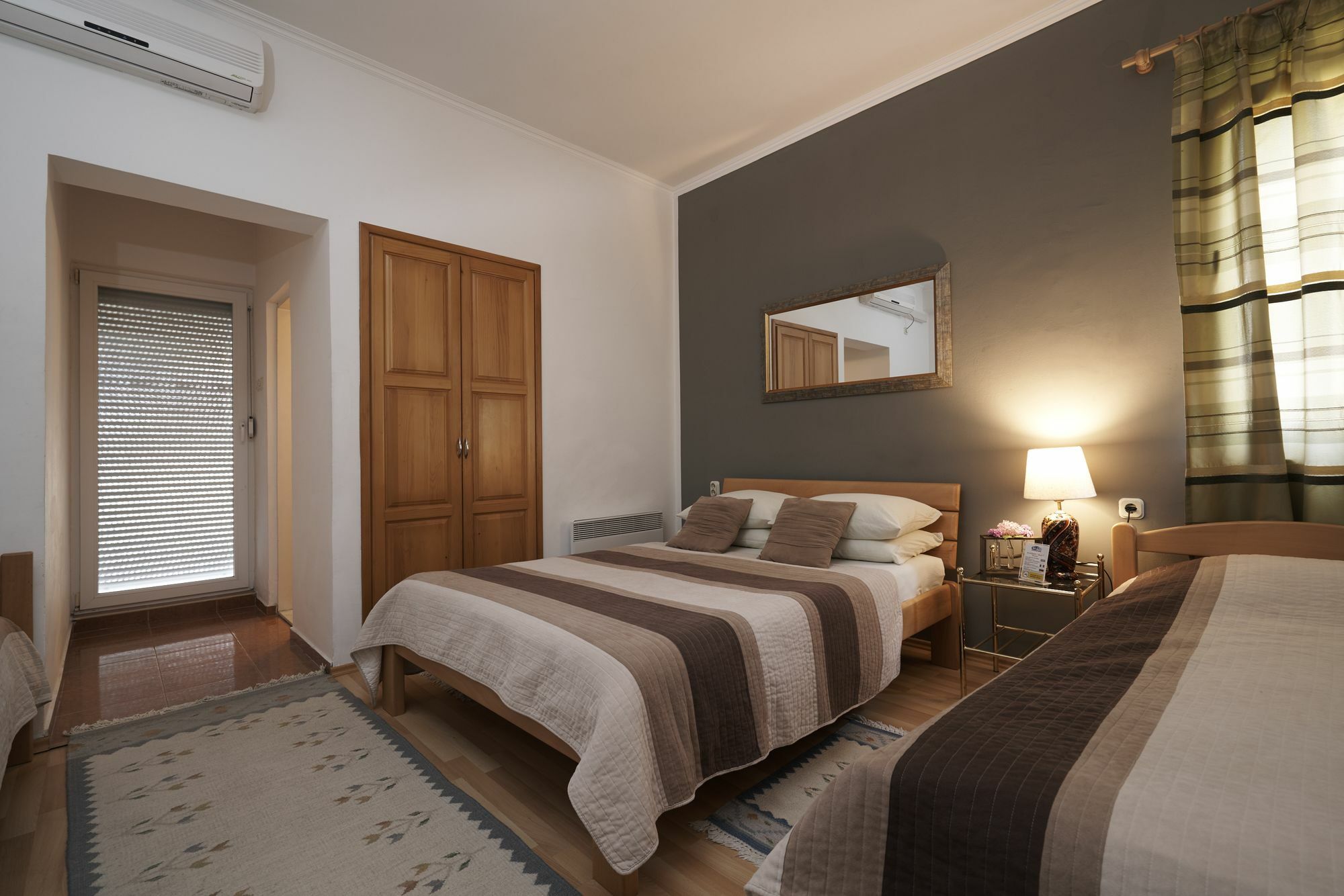 Hotel Pansion Rose Mostar Exterior foto